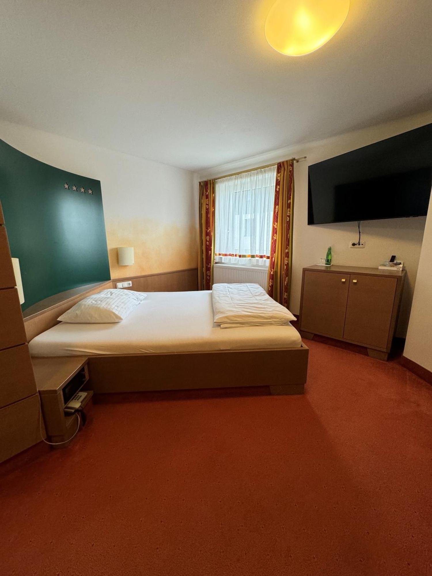 1A Landhotel Schicklberg Kremsmuenster Exterior photo